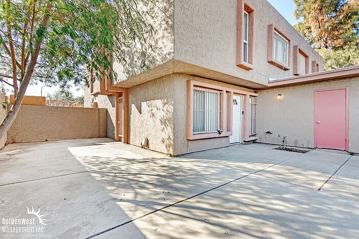 1st image of 5222 W Lynwood St #844