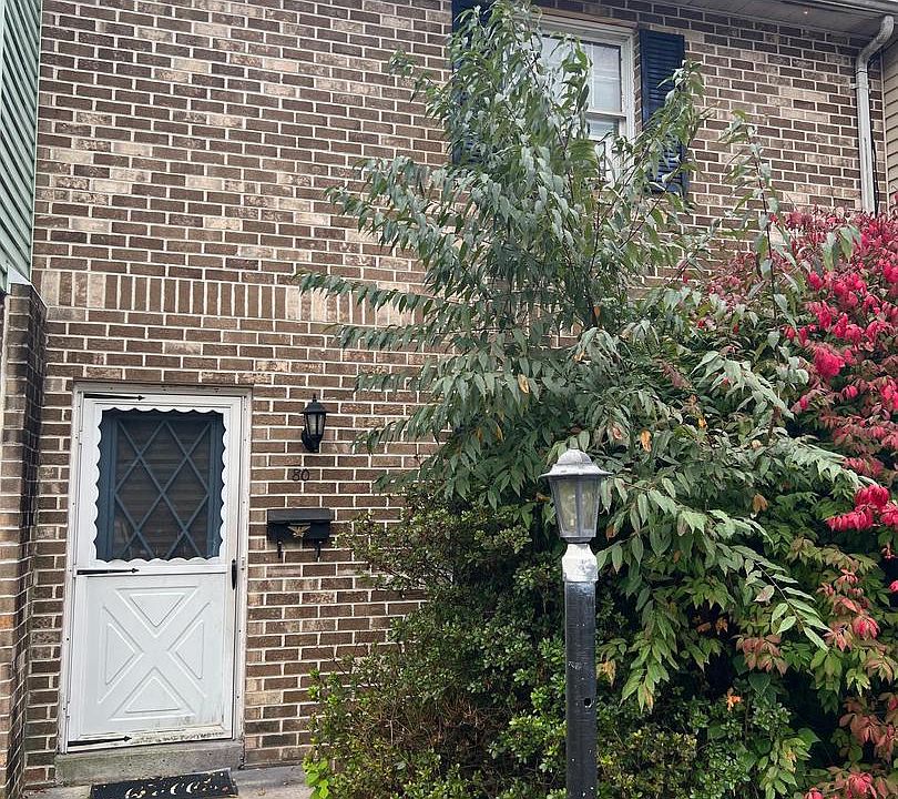 1st image of 80 Ashford Dr