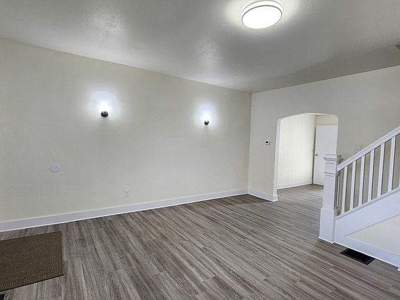 2nd image of 2308 Arlington Ave