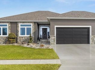 3839 Reserve Dr E, West Fargo, ND 58078