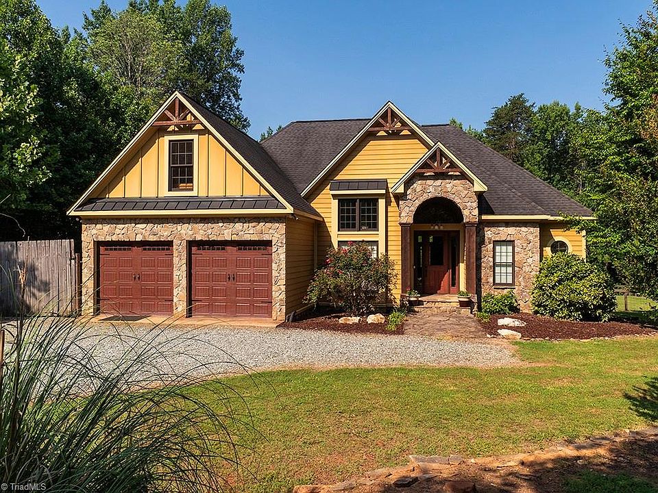1st image of 2913 Creek Point Pl