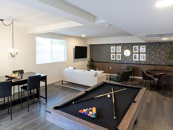 3rd image of 10555 Bloomfield St #112