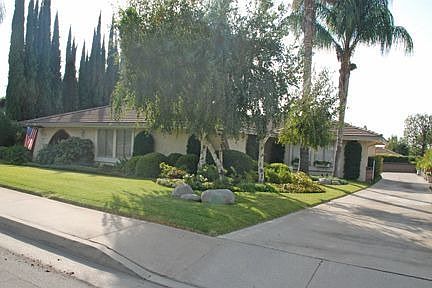 1st image of 1246 E Palm Dr