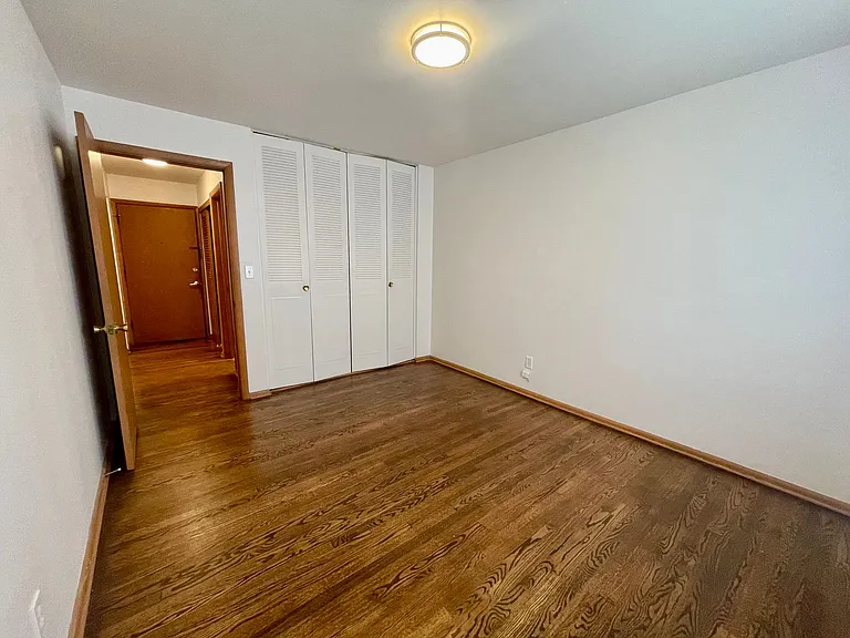 1216 Memorial Dr — Photo 8