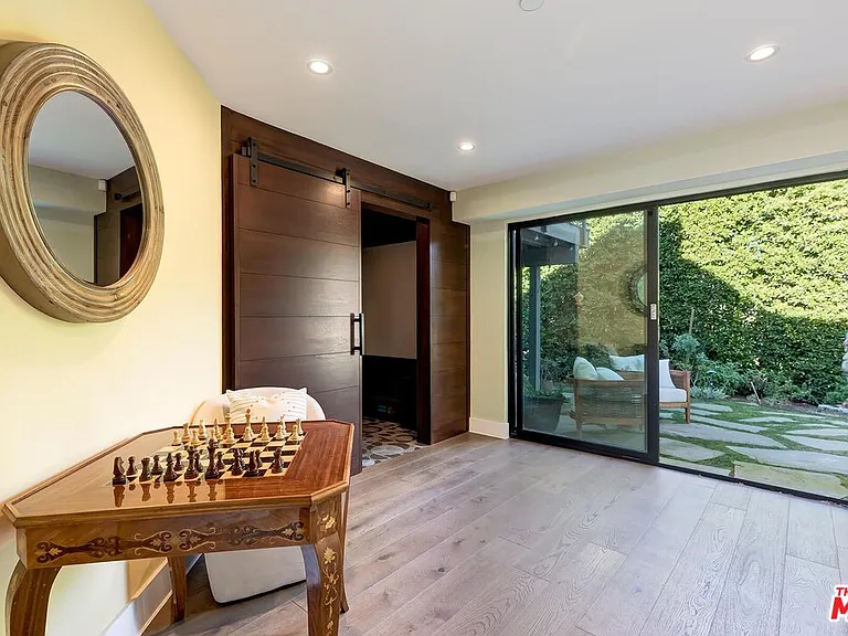 2841 Montcalm Ave — Photo 36
