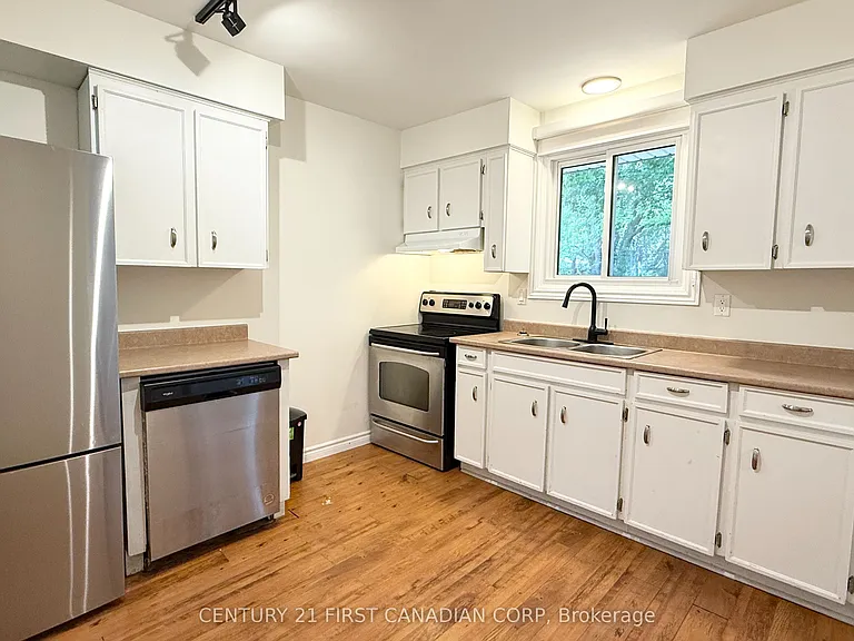 453 Castlegrove Blvd #UPPER — Photo 11