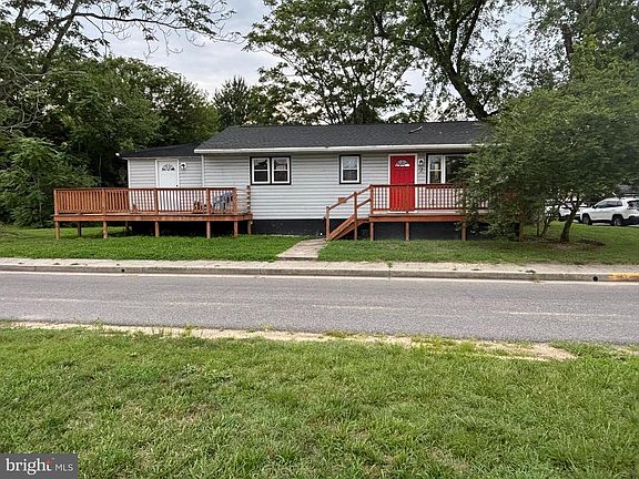 2nd image of 2 N Railroad Ave