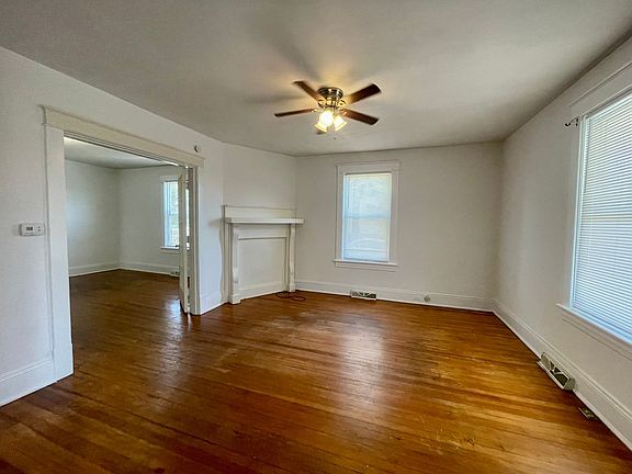 4th image of 400 Westover Blvd