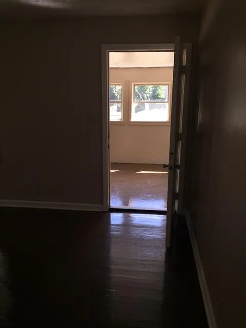 2 bed, 700 sqft, $745 — Photo 1