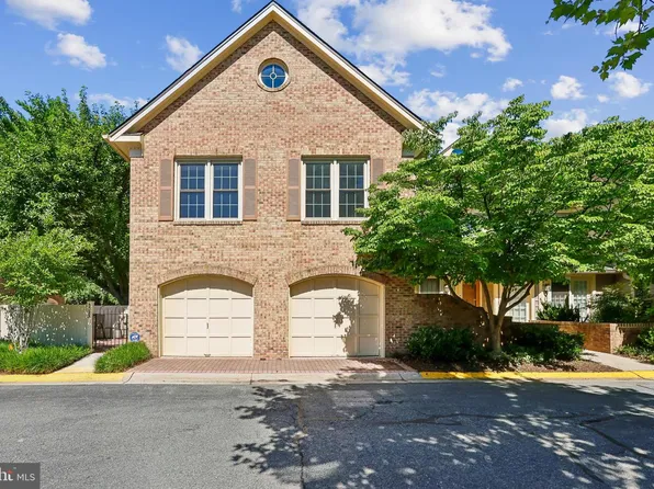 5823 Linden Square Ct #52, Rockville, MD 20852