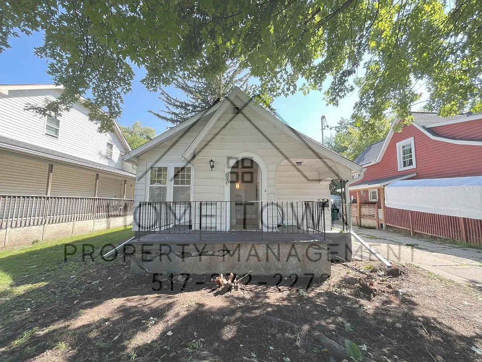 805 W Saginaw St #B
