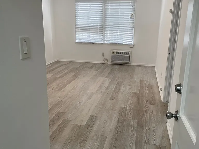 615 S. Cochran Ave. — Photo 19