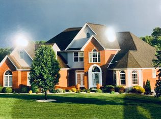 2920 Estate Dr, Waterloo, IL 62298