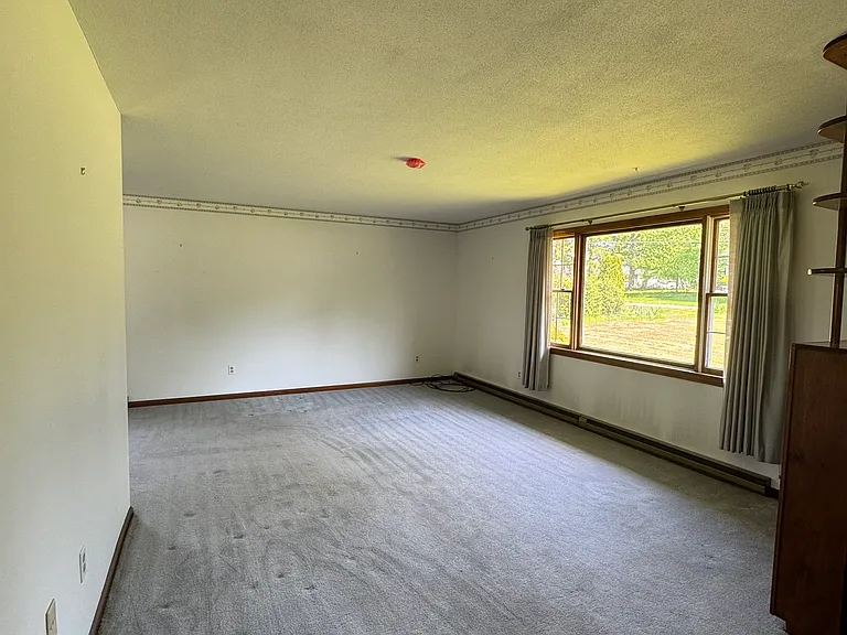 120 Mount Warner Rd — Photo 4
