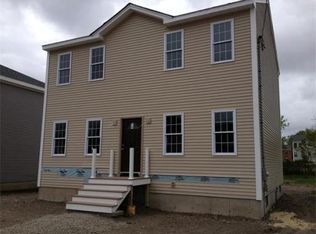 176 Oak Grove Ave, Fall River, MA 02723