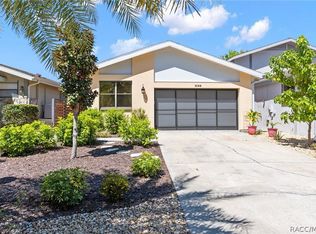 5198 S Riverview Cir, Homosassa, FL 34448