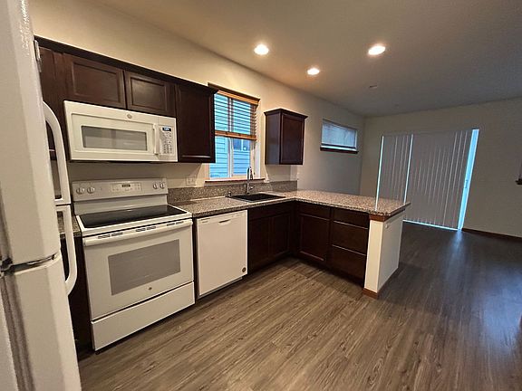 2nd image of 4101-4123 Stonecrest Ct #4107-A