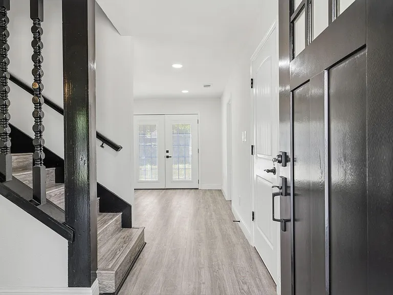 10406 Broadstairs St — Photo 3