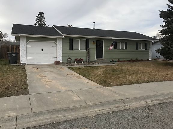 3rd image of 710 Ash St S