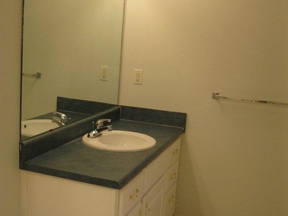 5th image of 5829 Hermitage Cir