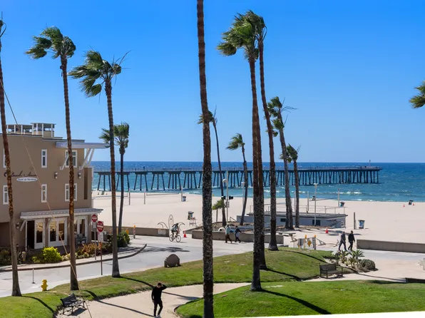 40 15th St #Penthouse C, Hermosa Beach, CA 90254