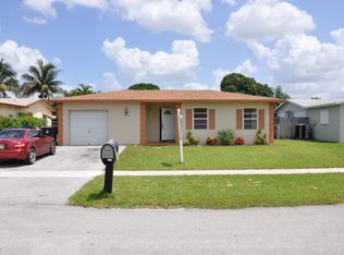 8211 SW 9th St, Pompano Beach, FL 33068