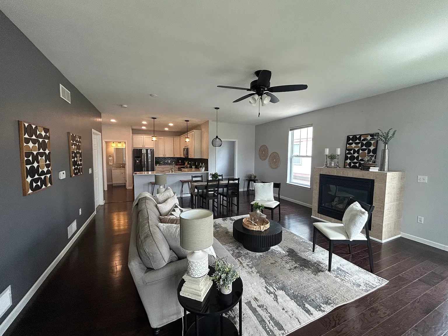 3 bed, 2.5 bath, 1874 sqft, $2,400 — Photo 1