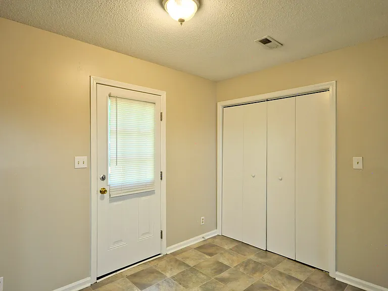 460 Martha Ln #C — Photo 12