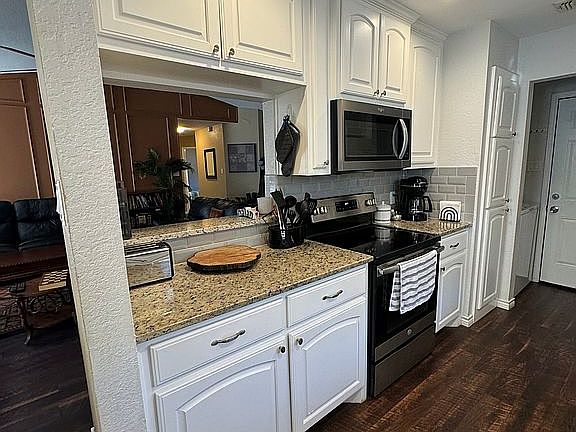 2nd image of 6204 Valley Forge Ct