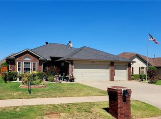 308 Sunrise Dr, Yukon, OK 73099