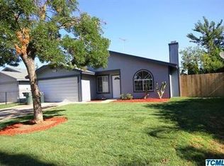 15828 Paradise Ave, Ivanhoe, CA 93235