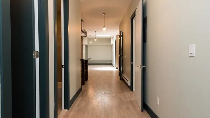 Rented by Nooklyn NYC LLC | media 100