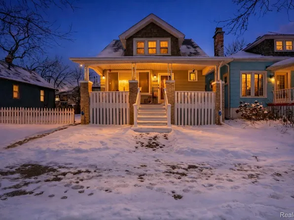 1239 Maryland St, Grosse Pointe Park, MI 48230