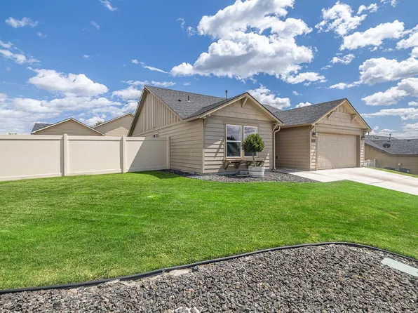 3313 Aqueduct Ln, Pasco, WA 99301