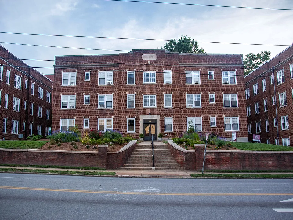 Gray Court Apartments