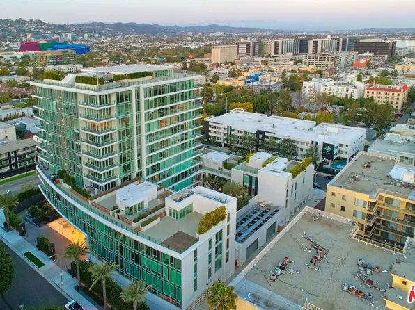 9000 W 3rd St #104, Los Angeles, CA 90048