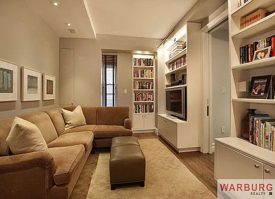 Sold by Warburg | media 19