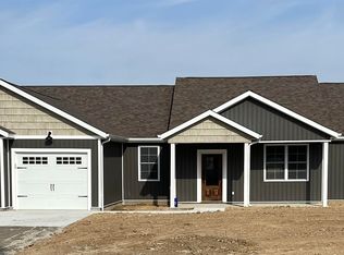 880 Sycamore Rd, Carbondale, IL 62901