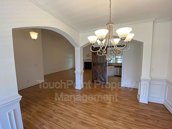3rd image of 8713 Castle Cliff Dr