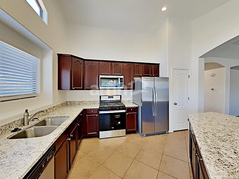 342 W Calle Paso Suave — Photo 4