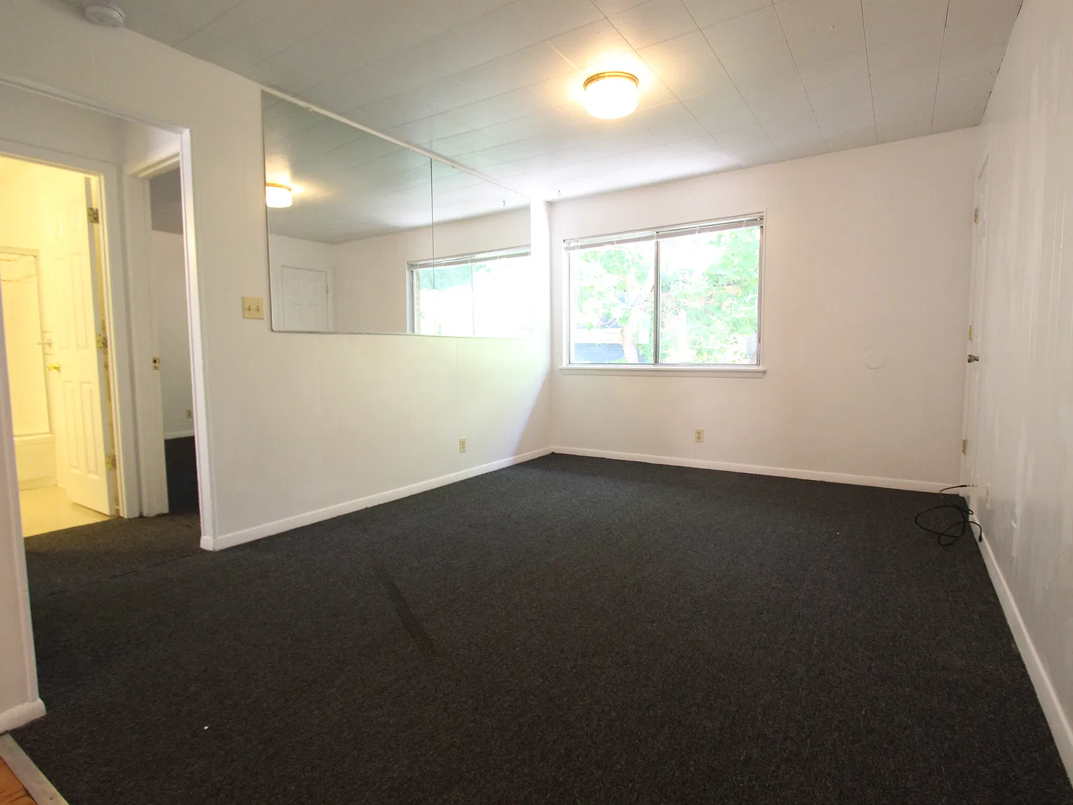 2 bed, 900 sqft, $3,400 — Photo 4