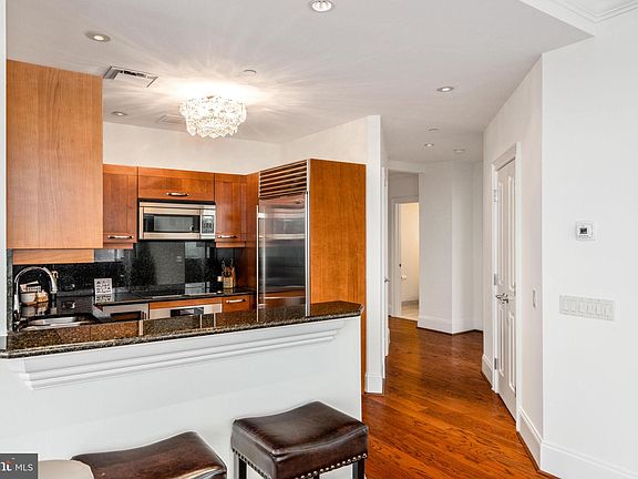 3rd image of 50 S 16th St Unit 4501
