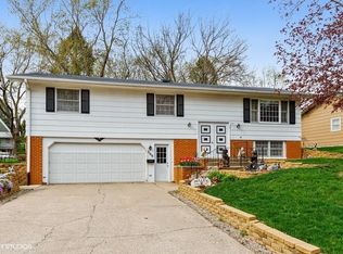 306 Cedar Dr, Pella, IA 50219