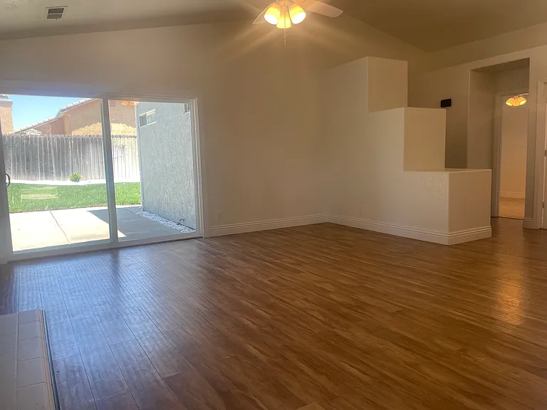 6003 Kuvasz Ct — Photo 2
