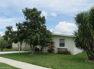 122 Calais Ct, Naples, FL 34112