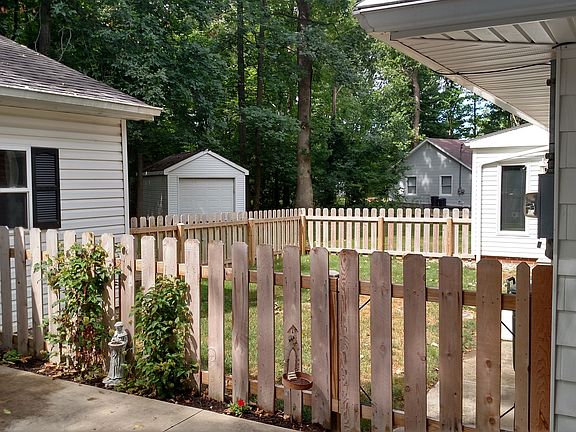 4th image of 2809 Lakewood Ave