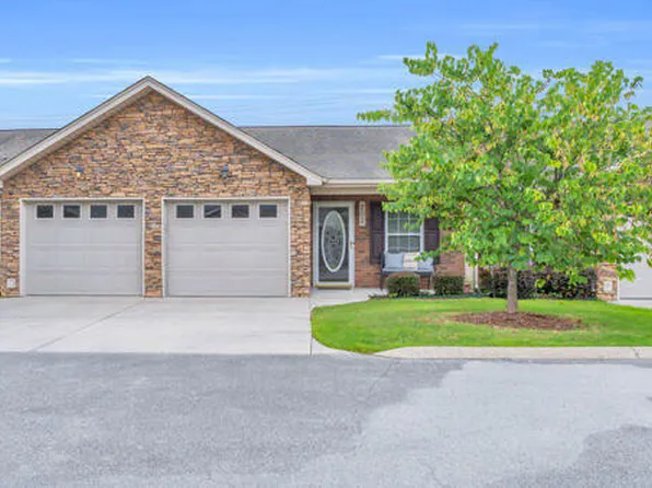 202 Applebrook Dr, Rossville, GA 30741