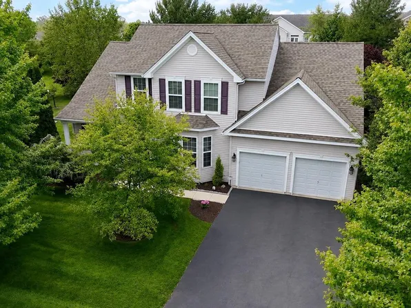 422 Westview Dr, Avondale, PA 19311