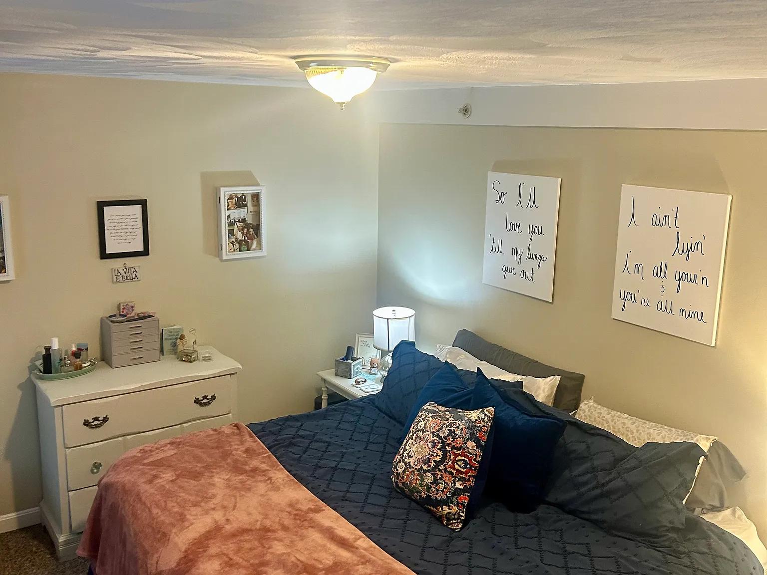 2 bed, 1.5 bath, 1200 sqft, $2,400 — Photo 2