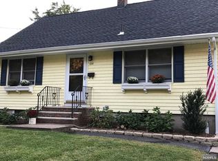 658 Grove St, Ridgewood, NJ 07450